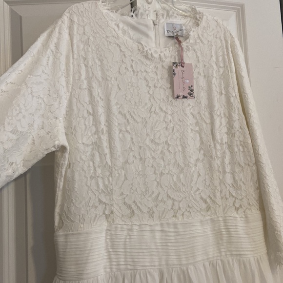 Dainty Jewells dress - Picture 2 of 5